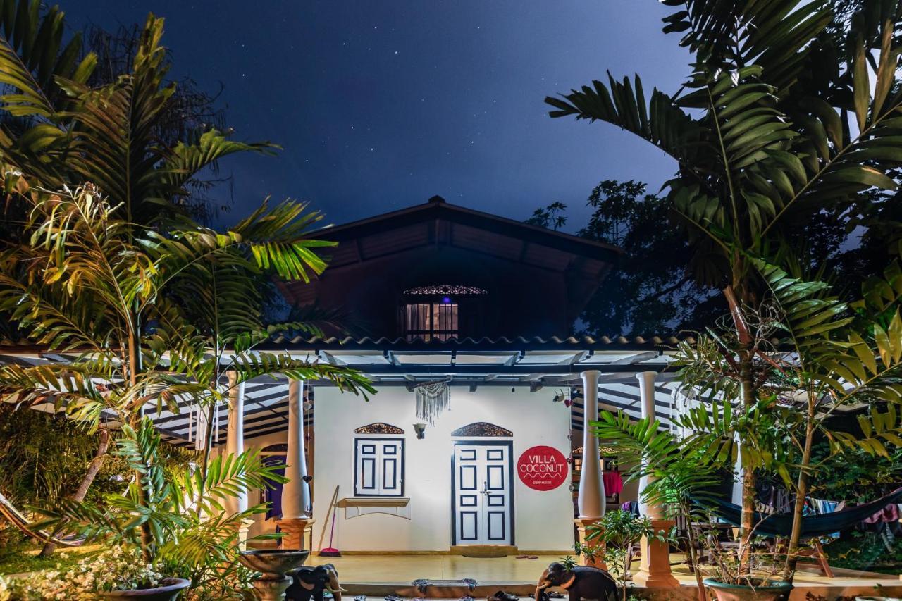 Coconut Villa Midigama East Exterior photo